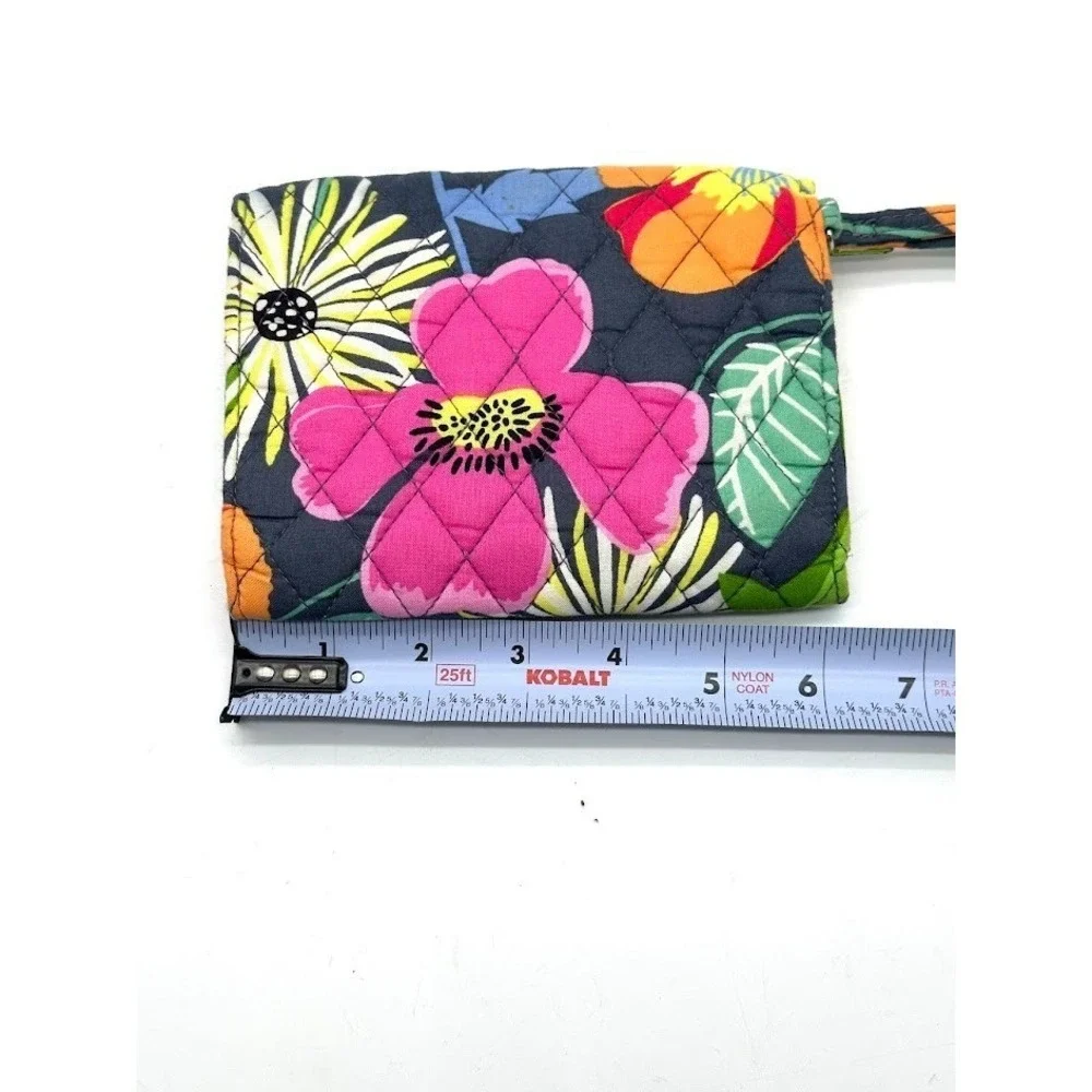 Vera Bradley Quilted Floral Wristlet Wallet Card Holder Coin Purse Zip Small - Picture 7 of 8